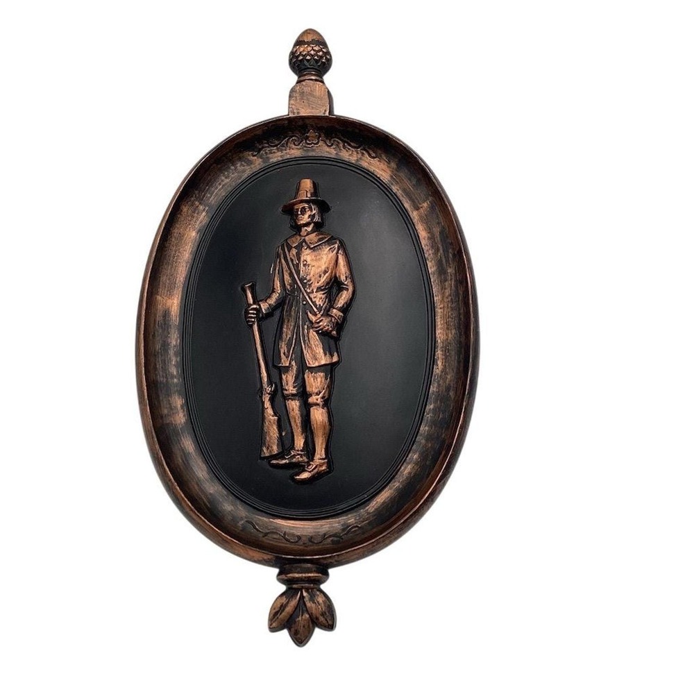 Vintage Mid-Century Puritan‎ Pilgrim Man Wall Plaque Copper-Toned 1960s